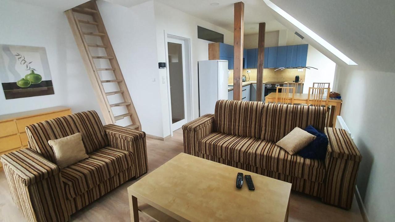 Apartmany سيميلي المظهر الخارجي الصورة